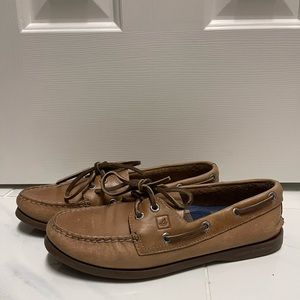 Sperry Classic Leather Boat Shoe W9